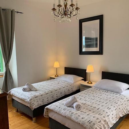 Apartments And Rooms Ille 시베니크 외부 사진