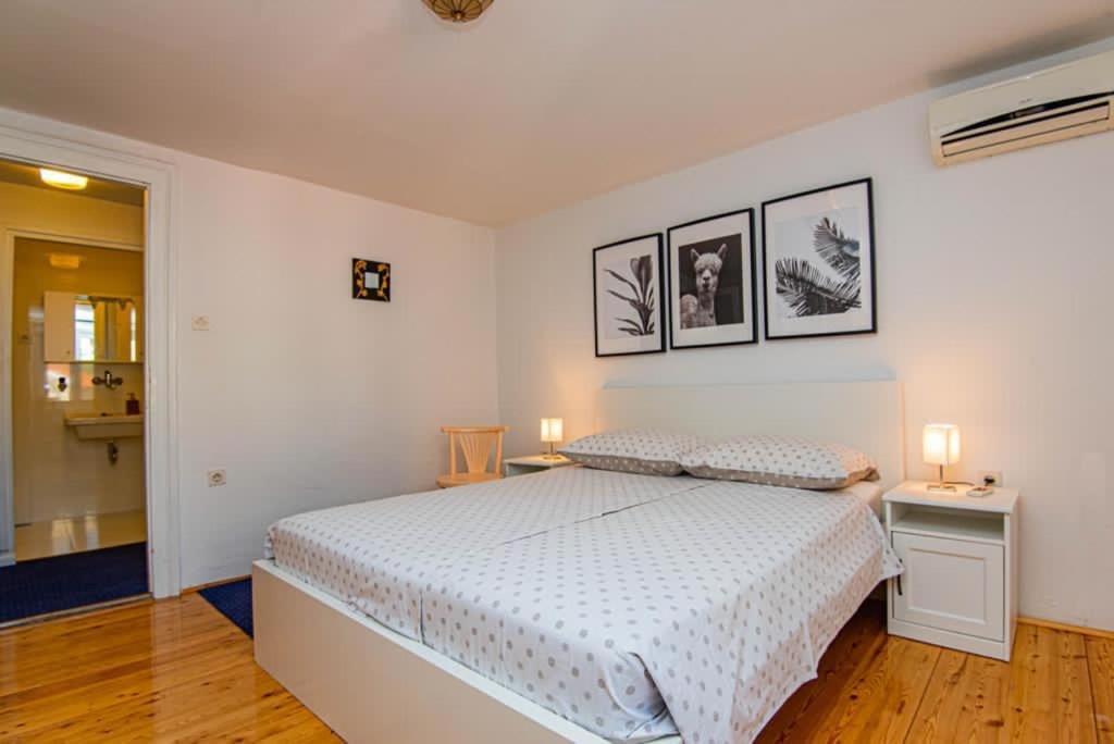 Apartments And Rooms Ille 시베니크 외부 사진