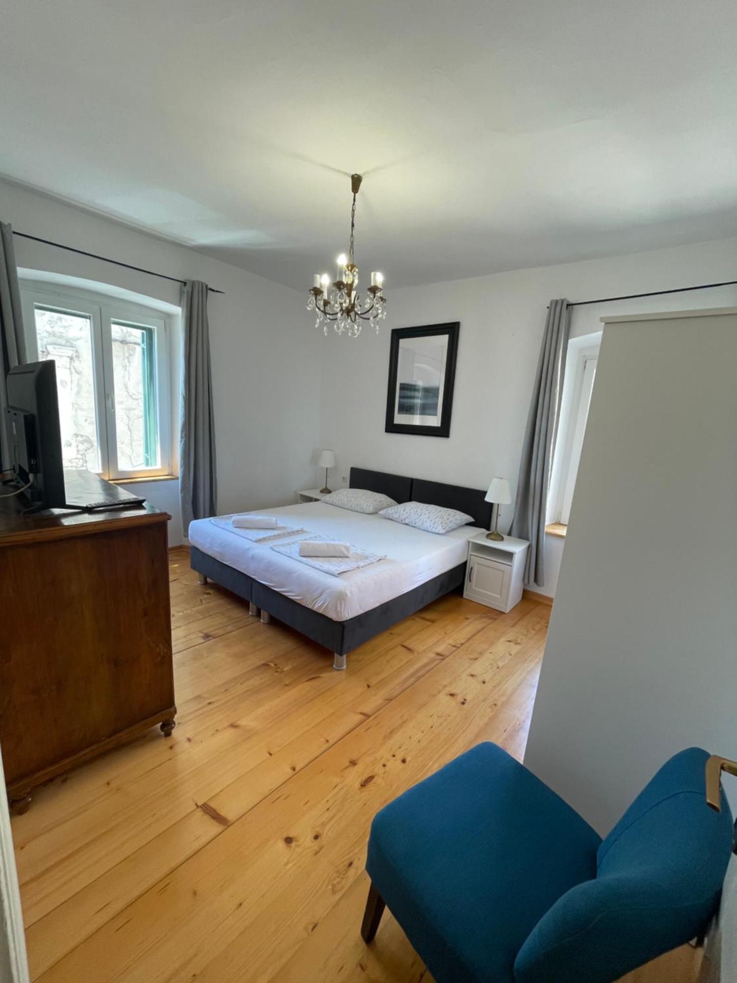 Apartments And Rooms Ille 시베니크 외부 사진