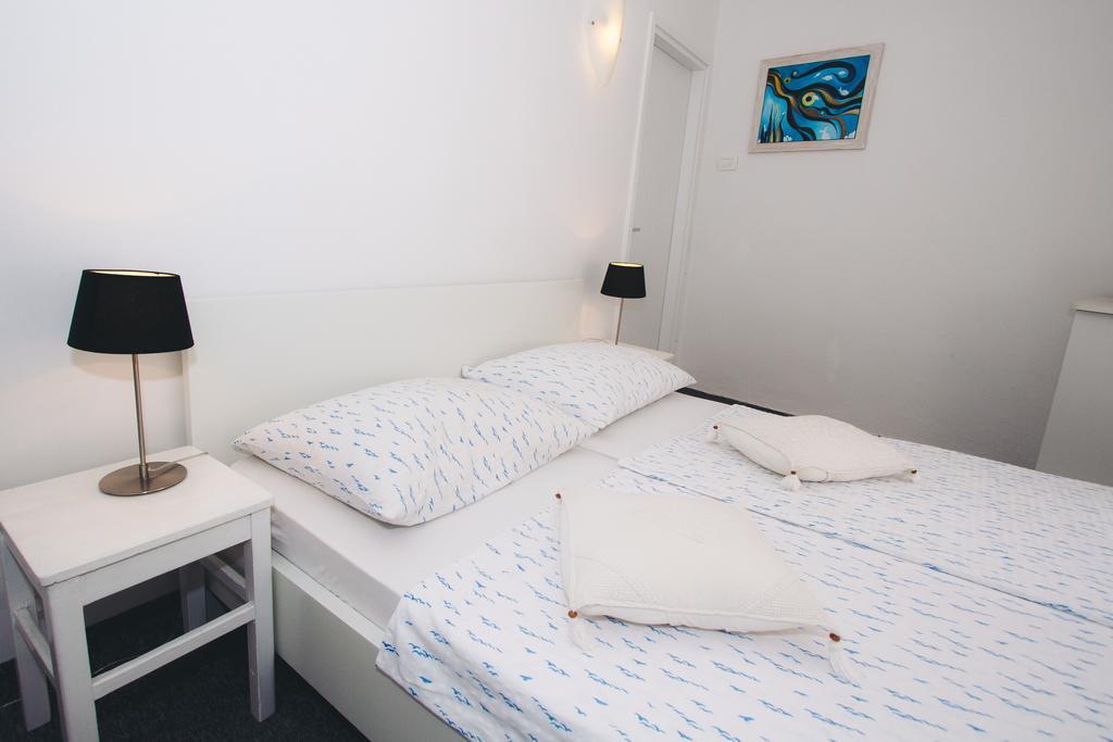 Apartments And Rooms Ille 시베니크 외부 사진