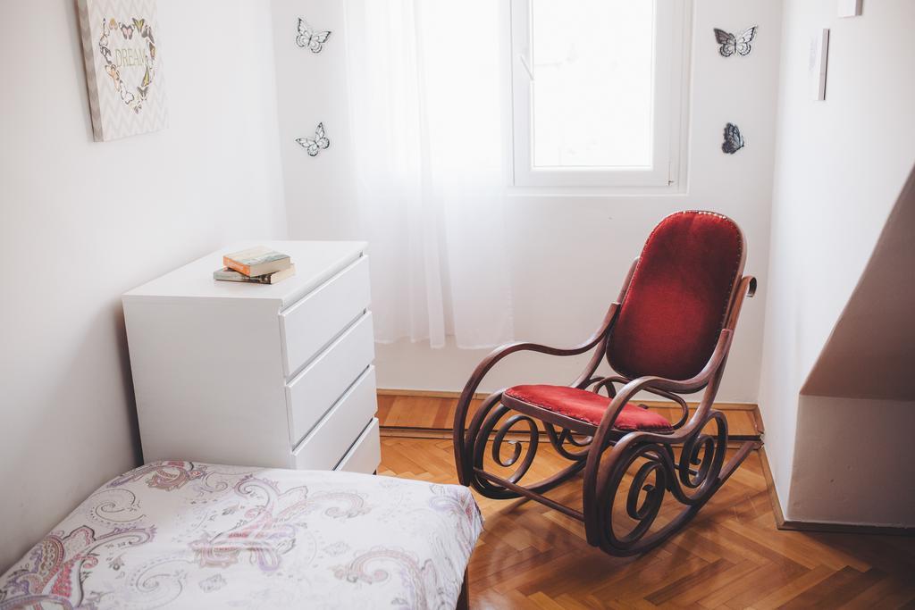 Apartments And Rooms Ille 시베니크 외부 사진
