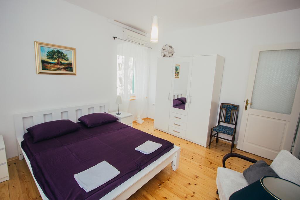 Apartments And Rooms Ille 시베니크 외부 사진