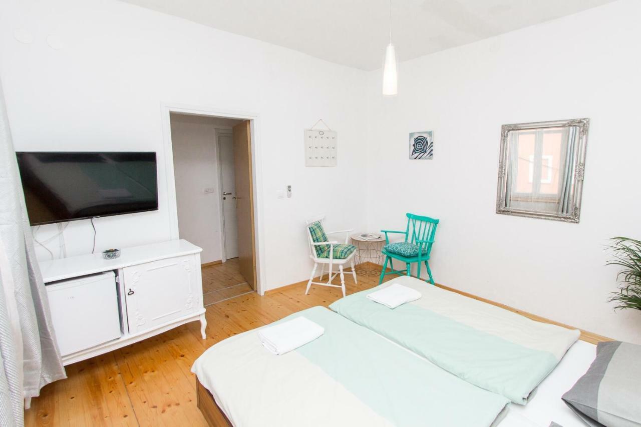 Apartments And Rooms Ille 시베니크 외부 사진